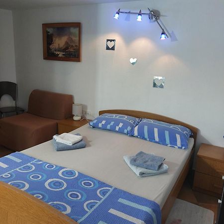 Apartmani Damir Kazija Пакоштане Экстерьер фото